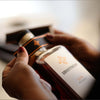 Jede einzelne Flasche Inverroche Amber Gin wird in kleinen Batches produziert und in Handarbeit hergestellt.